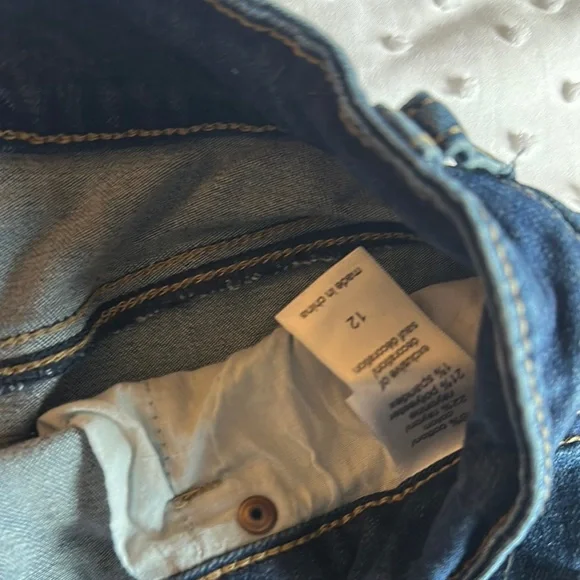 Denim Lace Trim Women Shorts Maurices size 12 - Picture 3 of 5